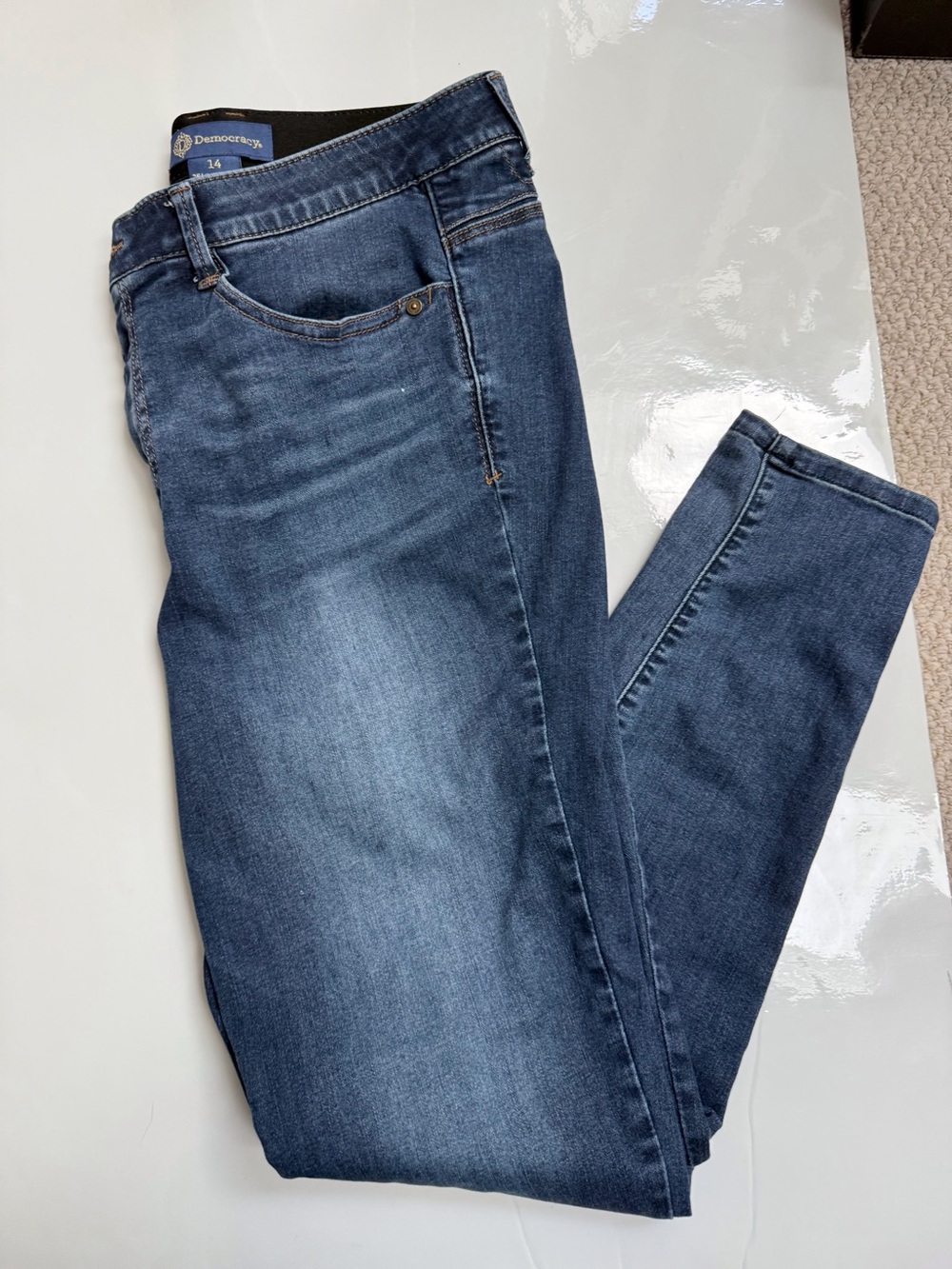 Democracy women’s Ab Solution High Rise Ankle Jean size 14